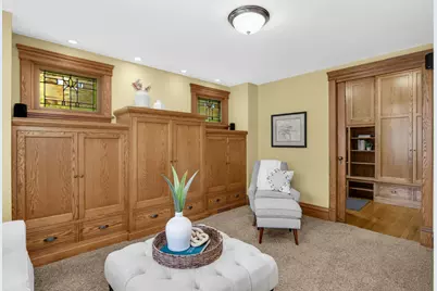 2219 Knapp Street, Saint Paul, MN 55108 - Photo 18