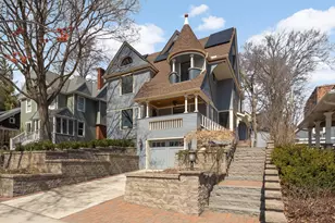 2219 Knapp St, Saint Paul, MN 55108 - Photo 46