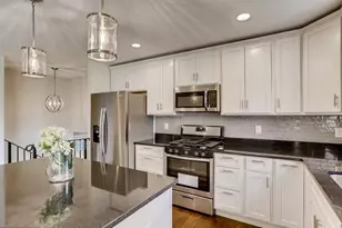 5520 Lindsay St, Golden Valley, MN 55422 - Photo 6