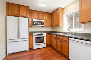 6459 Regency Ln, Eden Prairie, MN 55344 - Photo 2