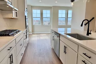 856 Woodlawn Ave, Saint Paul, MN 55116 - Photo 6