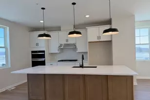 906 Woodlawn Ave, Saint Paul, MN 55116 - Photo 14