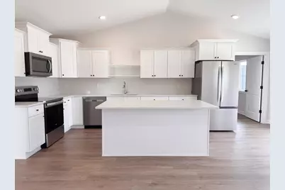 718 South Division Street, Roberts, WI 54023 - Photo 2