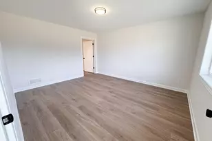 718 S Division St, Roberts, WI 54023 - Photo 12