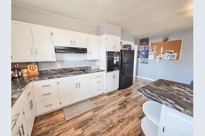 513 E Hollett Street, Tracy, MN 56175 - Photo 6