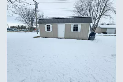 618 Saint Marys Avenue SW, Red Lake Falls, MN 56750 - Photo 6