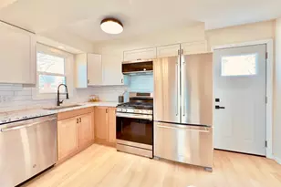 2125 Hazelwood St, Maplewood, MN 55109 - Photo 10