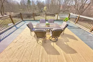 2125 Hazelwood St, Maplewood, MN 55109 - Photo 14