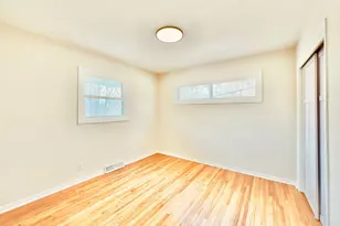 2125 Hazelwood St, Maplewood, MN 55109 - Photo 24