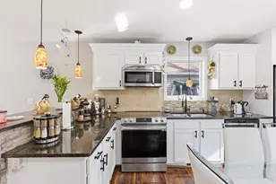 1372 Desoto St, Saint Paul, MN 55130 - Photo 6