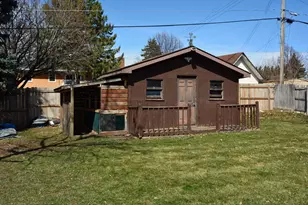 1483 3rd St E, Saint Paul, MN 55106 - Photo 2