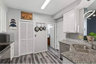 4255 Merrimac Lane N #41, Plymouth, MN 55446 - Photo 8