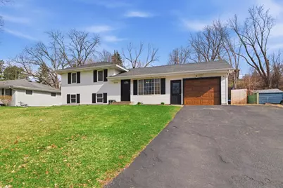 8226 Hillside Trail S, Cottage Grove, MN 55016 - Photo 2