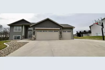 887 Golf View Avenue, Zumbrota, MN 55992 - Photo 2