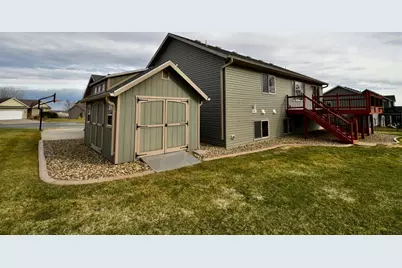 887 Golf View Avenue, Zumbrota, MN 55992 - Photo 8