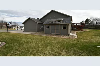 887 Golf View Avenue, Zumbrota, MN 55992 - Photo 6