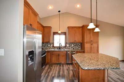 887 Golf View Avenue, Zumbrota, MN 55992 - Photo 12