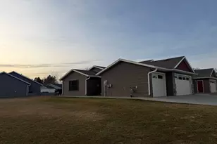 147 Highland Circle, Zumbrota, MN 55992 - Photo 4