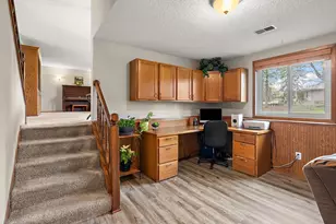 4589 Saddlewood Dr, Minnetonka, MN 55345 - Photo 44
