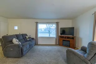707 W Alcott Ave, Fergus Falls, MN 56537 - Photo 14