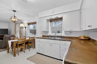 707 W Alcott Avenue, Fergus Falls, MN 56537 - Photo 10