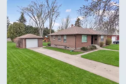 707 W Alcott Avenue, Fergus Falls, MN 56537 - Photo 12