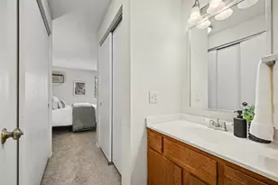 5645 Green Cir Dr, Hopkins, MN 55343 - Photo 16