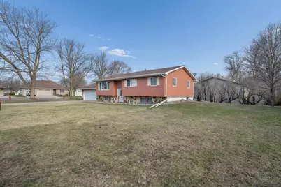 402 E 2nd Street N, Truman, MN 56088 - Photo 2