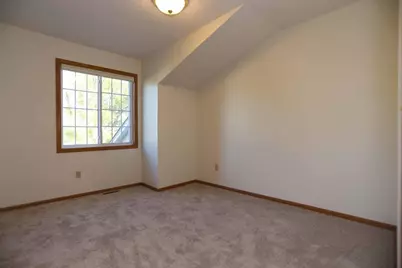 7689 Nicholas Way, Chanhassen, MN 55317 - Photo 10