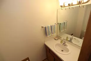 7689 Nicholas Way, Chanhassen, MN 55317 - Photo 8