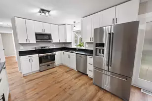 411 4th St N, Sartell, MN 56377 - Photo 8