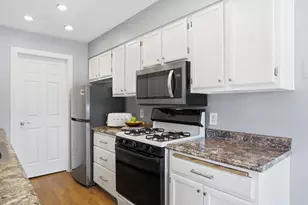 7404 Landau Dr, Bloomington, MN 55438 - Photo 6