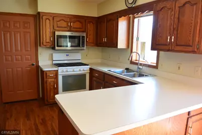 610 1st Street E, Glencoe, MN 55336 - Photo 10