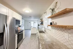 913 1st St NW, Rochester, MN 55901 - Photo 2