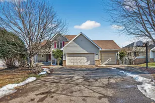 2970 Western Ave N, Roseville, MN 55113 - Photo 2