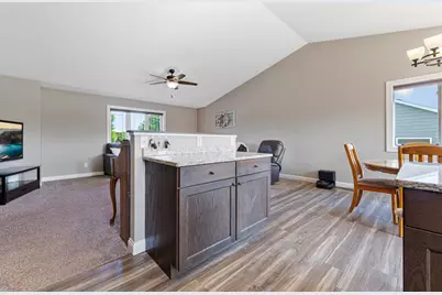 1604 Prairie Avenue SW, Faribault, MN 55021 - Photo 10