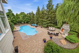 11503 Armstrong Ct, Inver Grove Heights, MN 55077 - Photo 2