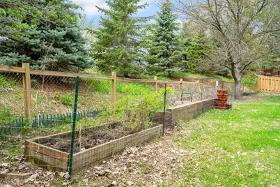 9850 Laguna Circle, Eden Prairie, MN 55347 - Photo 32