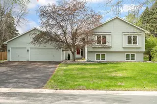 9850 Laguna Cir, Eden Prairie, MN 55347 - Photo 1