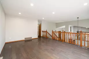 9850 Laguna Cir, Eden Prairie, MN 55347 - Photo 8