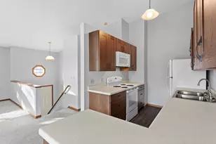 3814 Windcrest Ct, Eagan, MN 55123 - Photo 4