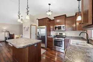 9085 Grove Dr, Chisago City, MN 55013 - Photo 4