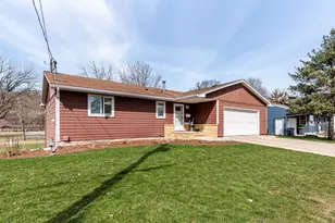 917 Sherman St, North Mankato, MN 56003 - Photo 2