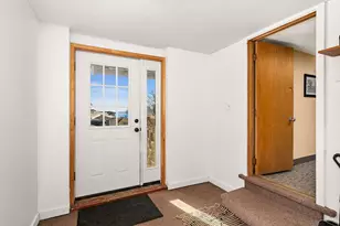 711 E 13th St, Duluth, MN 55805 - Photo 34