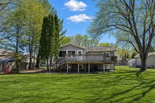 419 Springhill Rd, Vadnais Heights, MN 55127 - Photo 18