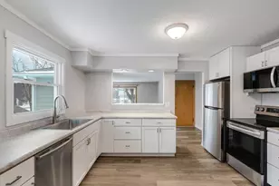 3279 Library Ln, Saint Louis Park, MN 55426 - Photo 8