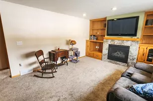 4041 S Rivershore Dr, Moorhead, MN 56560 - Photo 22