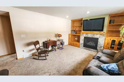 4041 S Rivershore Drive, Moorhead, MN 56560 - Photo 22