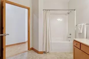 1800 Clinton Ave, Minneapolis, MN 55404 - Photo 20