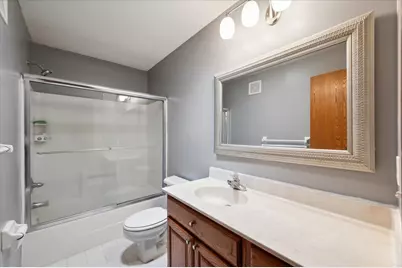 6913 Connelly Circle, Savage, MN 55378 - Photo 10